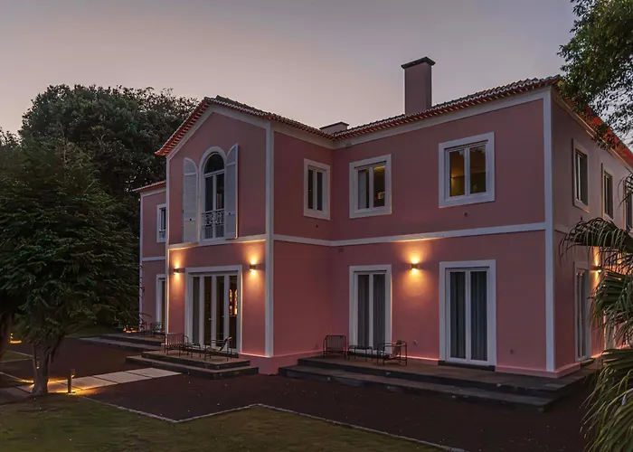 Solar Dos Cantos Botanic House & Garden